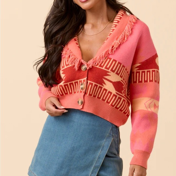 NWT Pink Lily Fringe Coral Patterned Sweater - Picture 2 of 4